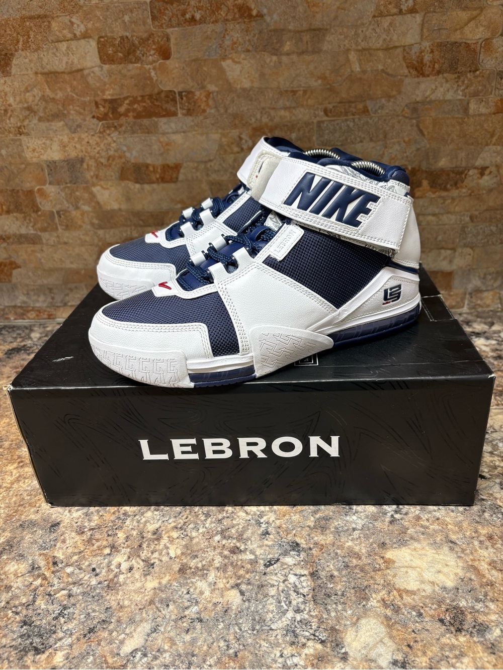Nike Zoom Lebron 2 Midnight Navy DR0826-100 Men's Sz 8